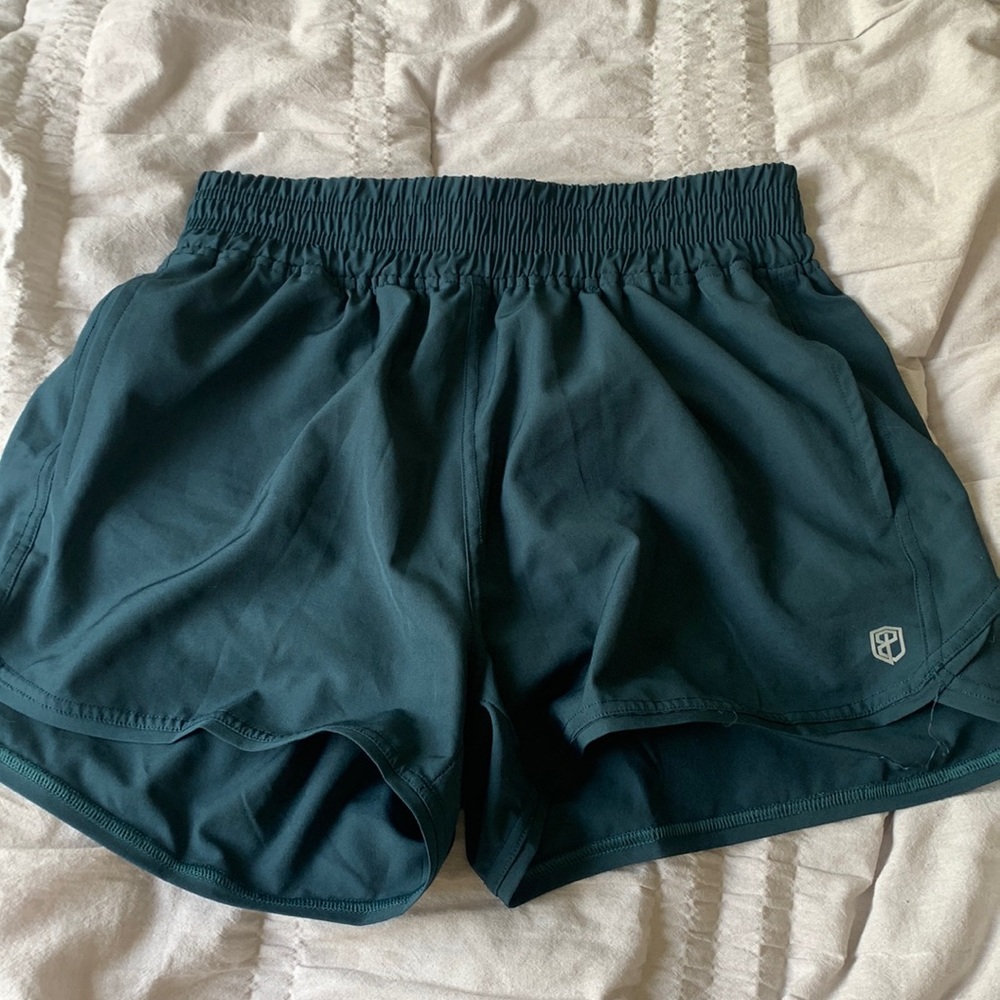Born primitive shorts